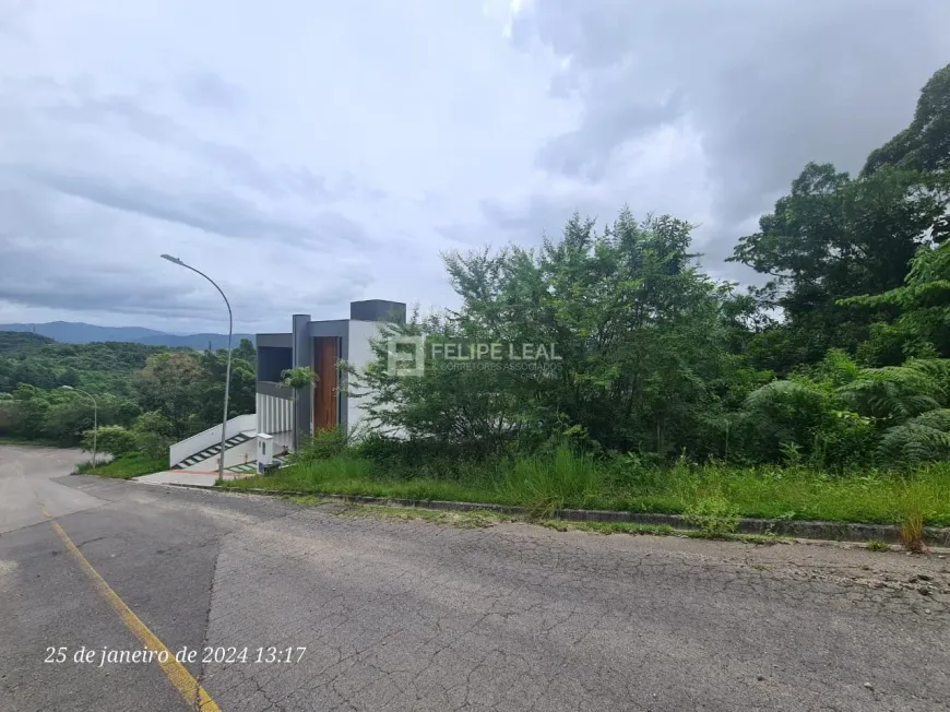 Foto 1 de Lote/Terreno à venda, 450m² em Roçado, São José