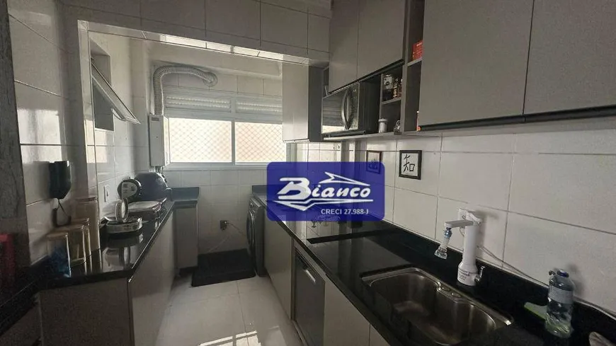 Foto 1 de Apartamento com 3 Quartos à venda, 76m² em Vila Rosalia, Guarulhos