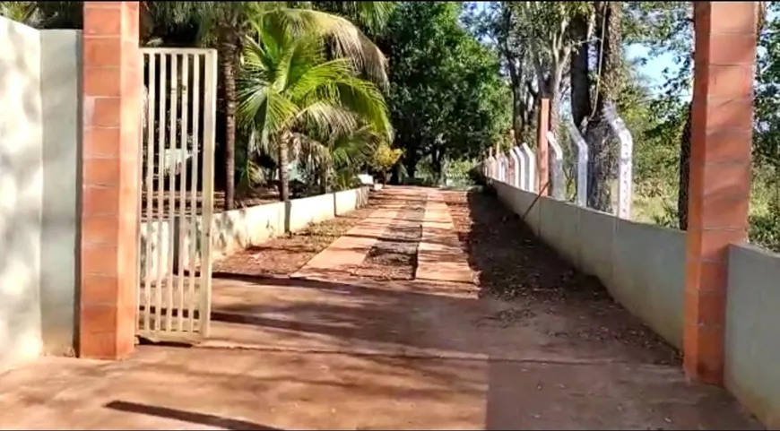 Foto 1 de Fazenda/Sítio à venda em Zona Rural, Terenos