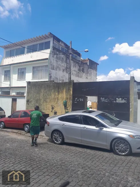 Foto 1 de Galpão/Depósito/Armazém à venda, 100m² em Parque Colúmbia, Rio de Janeiro