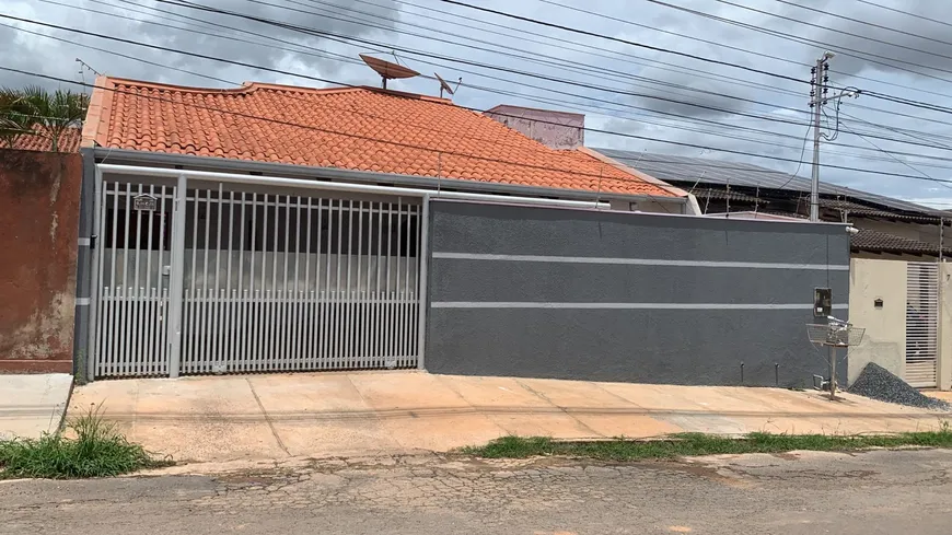 Foto 1 de Casa com 3 Quartos à venda, 248m² em Santa Cruz II, Cuiabá