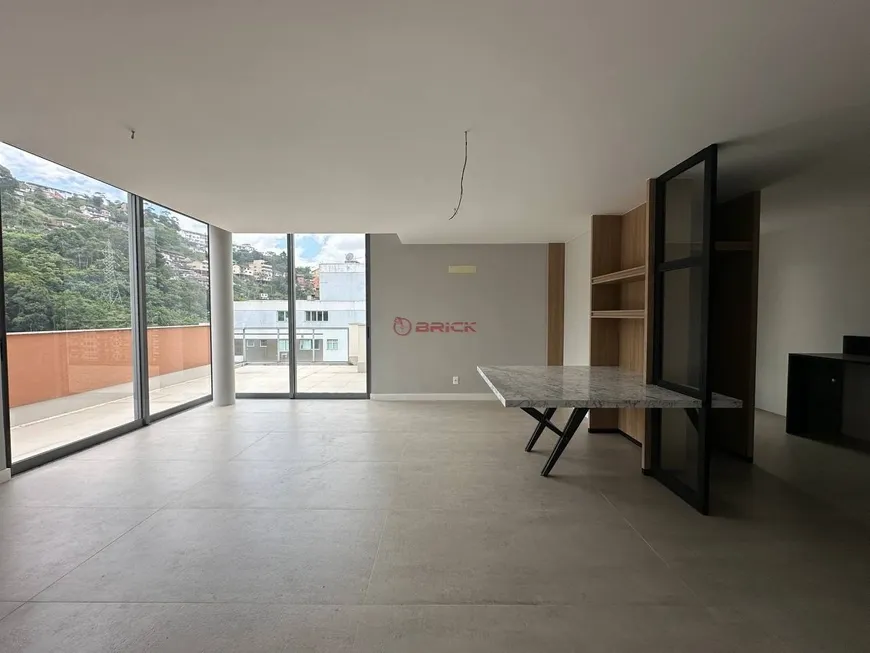 Foto 1 de Cobertura com 3 Quartos à venda, 207m² em Agriões, Teresópolis