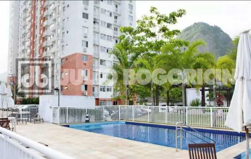 Foto 1 de Apartamento com 2 Quartos à venda, 50m² em Curicica, Rio de Janeiro