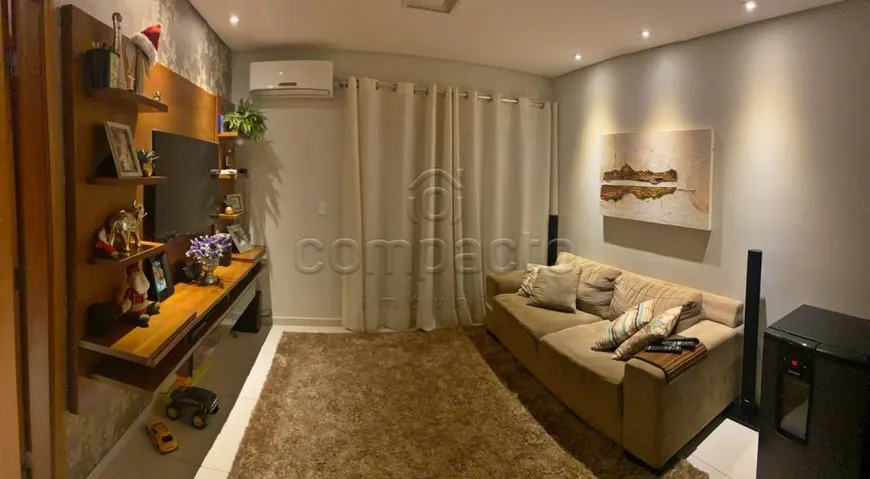 Foto 1 de Apartamento com 3 Quartos à venda, 94m² em Jardim Urano, São José do Rio Preto