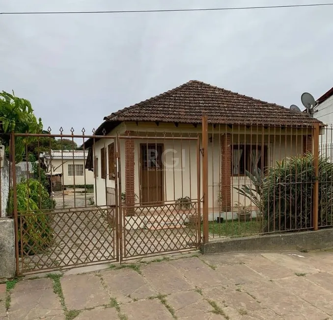 Foto 1 de Casa com 4 Quartos à venda, 145m² em Cavalhada, Porto Alegre