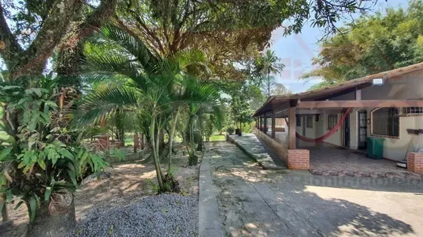 Foto 1 de Fazenda/Sítio com 6 Quartos à venda, 300m² em Joao Caetano Itambi, Itaboraí