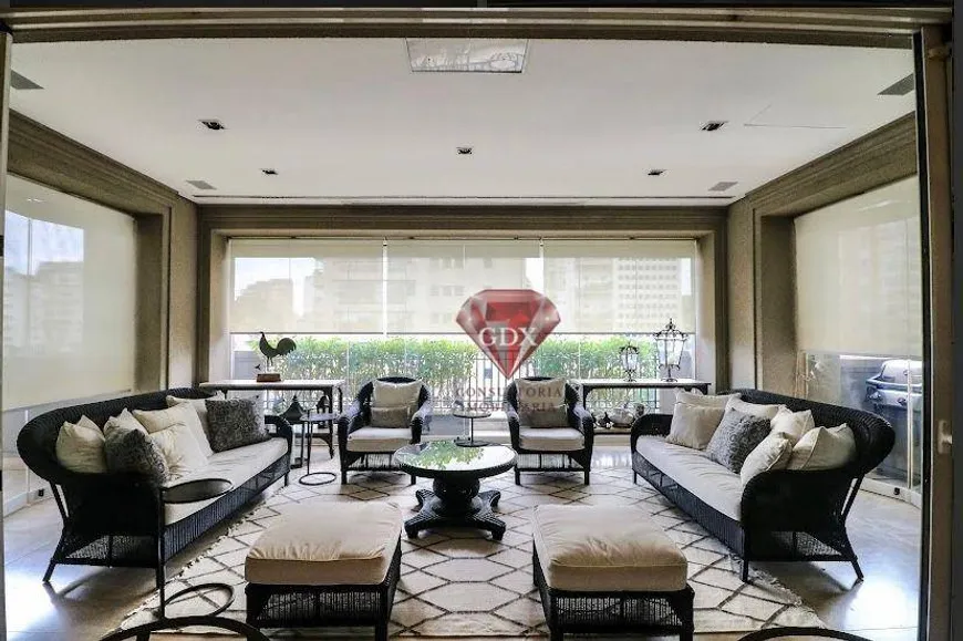 Foto 1 de Apartamento com 3 Quartos à venda, 405m² em Jardim Europa, São Paulo