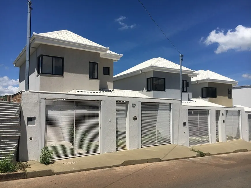 Foto 1 de Casa com 3 Quartos à venda, 98m² em Centro, Sarzedo