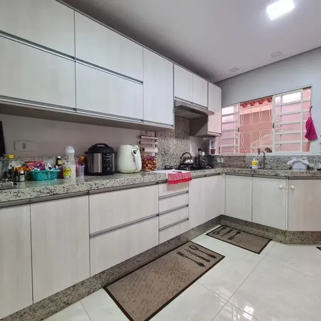 Foto 1 de Casa com 3 Quartos à venda, 138m² em Jardim Alvorada, Londrina