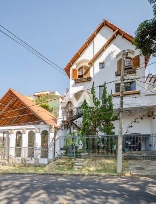 Foto 1 de Casa com 6 Quartos à venda, 1100m² em Santa Lúcia, Belo Horizonte