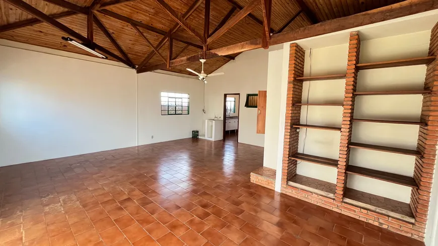 Foto 1 de Casa com 3 Quartos à venda, 210m² em Jardim Regina, Brotas