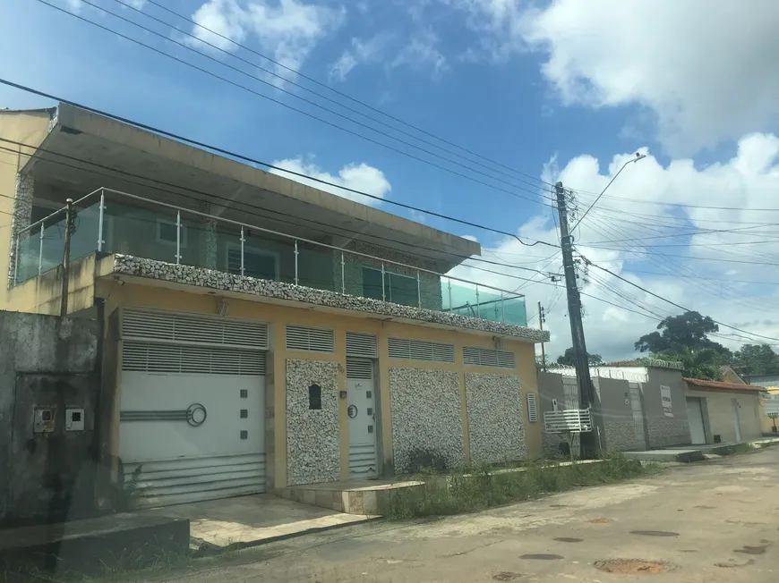 Foto 1 de Sobrado com 5 Quartos à venda, 500m² em Hiléia, Manaus