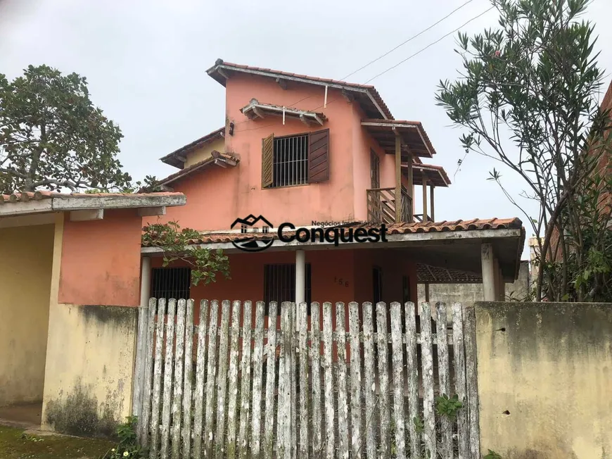 Foto 1 de Casa com 4 Quartos à venda, 150m² em Centro, São Francisco de Itabapoana