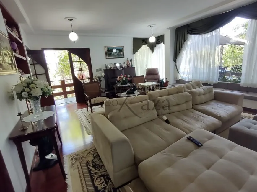 Foto 1 de Casa de Condomínio com 4 Quartos à venda, 600m² em Quinta das Flores, São José dos Campos