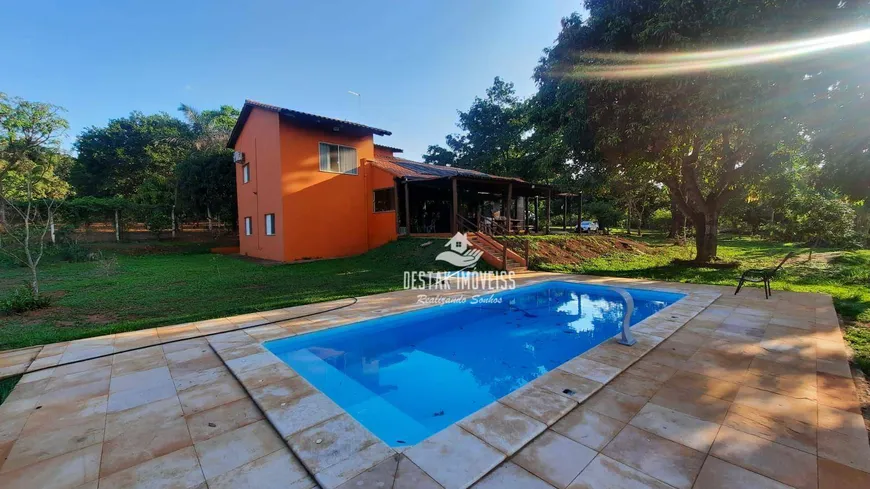 Foto 1 de Fazenda/Sítio com 4 Quartos à venda, 264m² em Chácaras Eldorado, Uberlândia