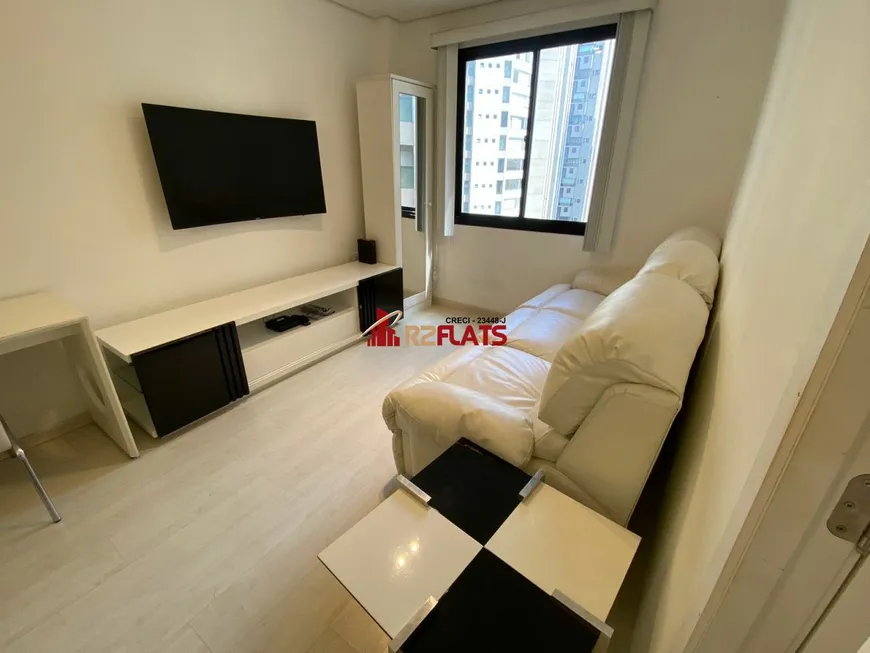 Foto 1 de Flat com 2 Quartos à venda, 55m² em Moema, São Paulo