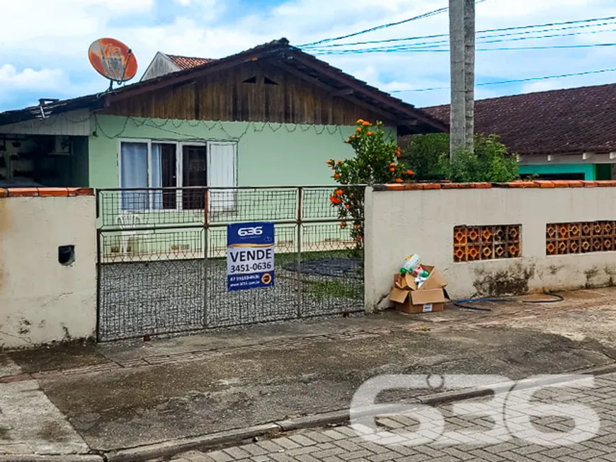 Foto 1 de Casa com 2 Quartos à venda, 140m² em Jardim Iririú, Joinville