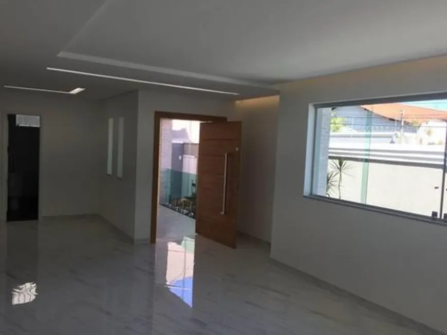 Foto 1 de Casa com 3 Quartos à venda, 180m² em Jardim Primavera, Caraguatatuba