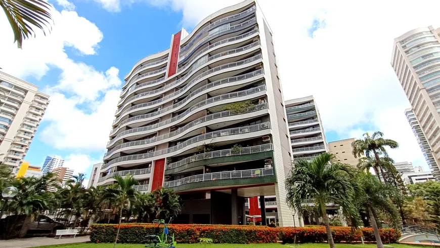 Foto 1 de Apartamento com 2 Quartos à venda, 95m² em Meireles, Fortaleza