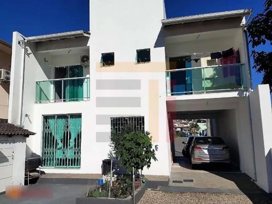 Foto 1 de Casa com 3 Quartos à venda, 157m² em Agronômica, Florianópolis