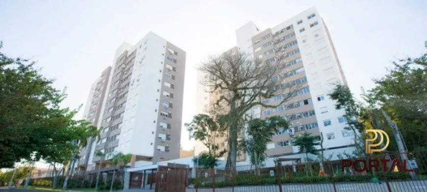 Foto 1 de Apartamento com 2 Quartos à venda, 62m² em Teresópolis, Porto Alegre