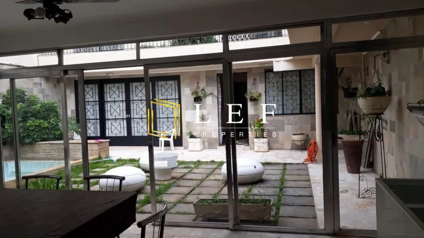 Foto 1 de Casa com 4 Quartos à venda, 280m² em Vila Monumento, São Paulo