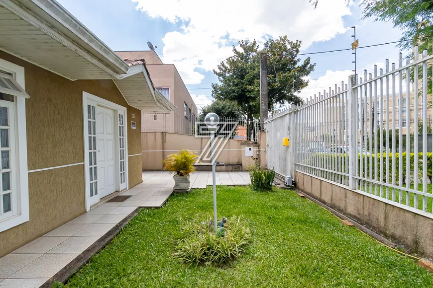 Foto 1 de Casa com 3 Quartos à venda, 220m² em Água Verde, Curitiba