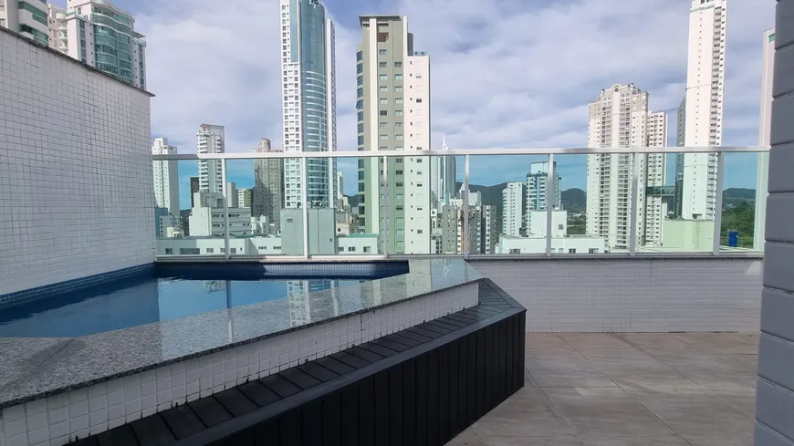 Foto 1 de Cobertura com 4 Quartos para alugar, 230m² em Centro, Balneário Camboriú