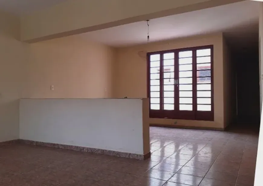 Foto 1 de Casa com 3 Quartos à venda, 200m² em Jardim São Domingos, Campinas