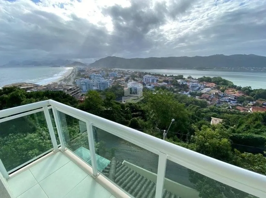 Foto 1 de Sobrado com 4 Quartos à venda, 217m² em Piratininga, Niterói