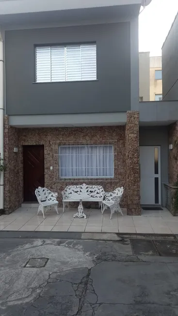 Foto 1 de Casa de Condomínio com 3 Quartos à venda, 134m² em Centro, Osasco