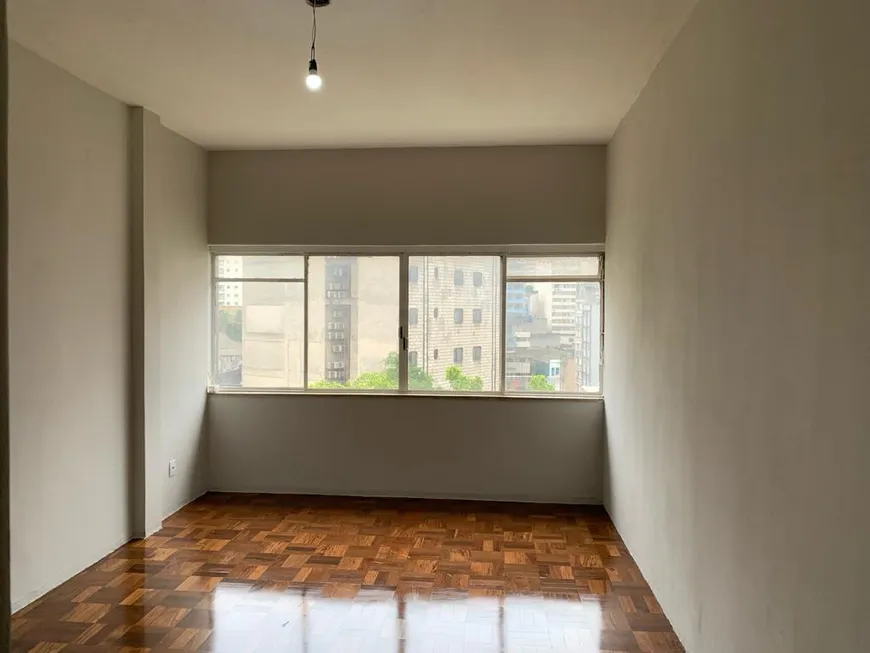 Foto 1 de Apartamento com 2 Quartos para alugar, 111m² em Bela Vista, São Paulo