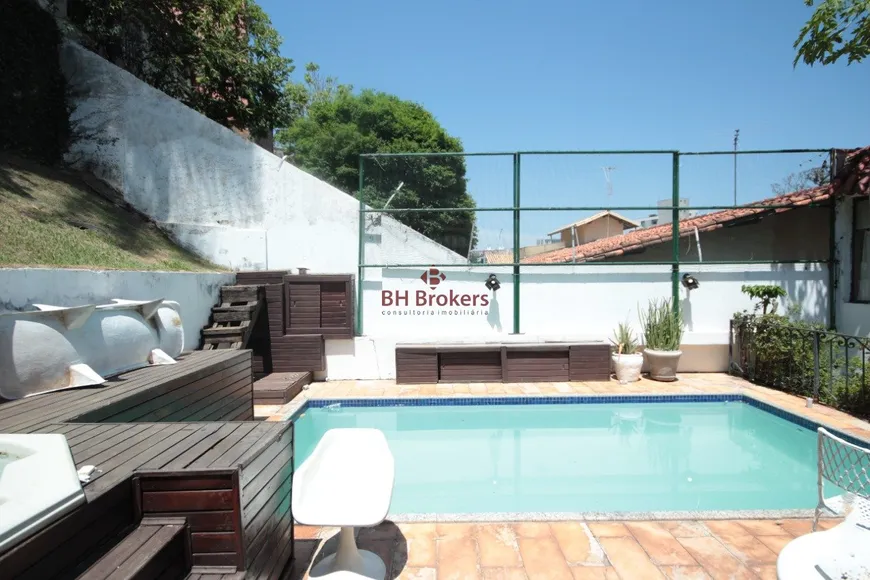Foto 1 de Casa com 5 Quartos à venda, 720m² em Santa Lúcia, Belo Horizonte