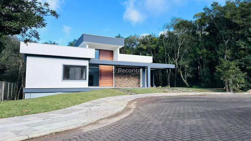 Foto 1 de Casa com 3 Quartos à venda, 240m² em Vivendas do Arvoredo, Gramado