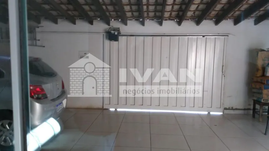 Foto 1 de Casa com 3 Quartos à venda, 110m² em Jardim das Palmeiras, Uberlândia