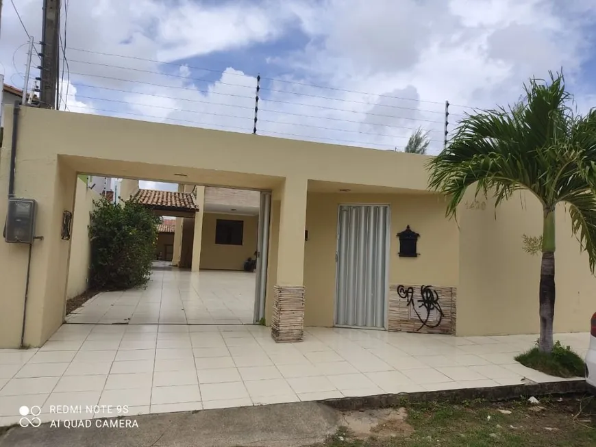 Foto 1 de Casa com 5 Quartos à venda, 375m² em Sapiranga, Fortaleza