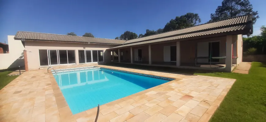 Foto 1 de Fazenda/Sítio com 3 Quartos à venda, 213m² em Aldeia dos Laranjais, Porto Feliz