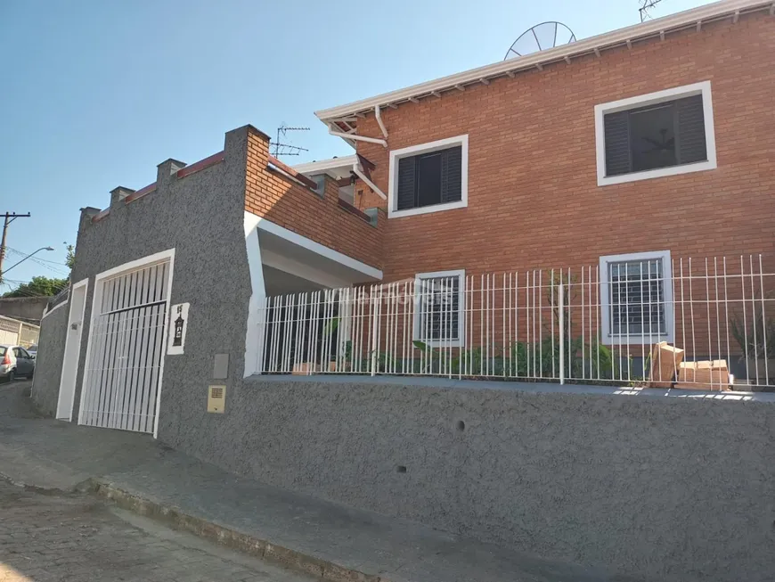 Foto 1 de Casa com 3 Quartos para venda ou aluguel, 194m² em Vila Industrial, Campinas