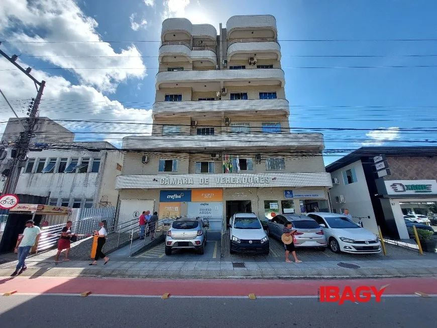 Foto 1 de Sala Comercial para alugar, 28m² em Centro, Biguaçu