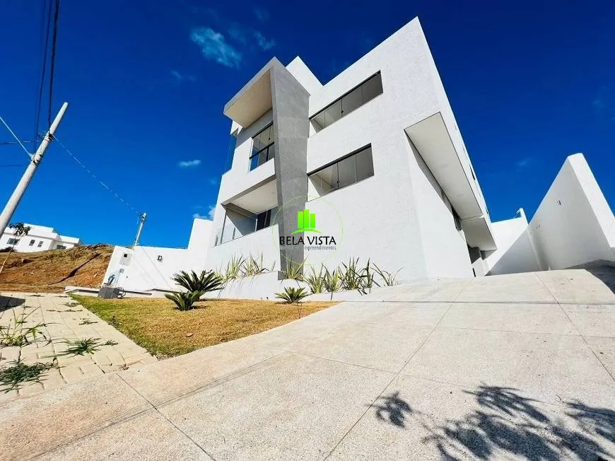 Foto 1 de Casa de Condomínio com 5 Quartos à venda, 400m² em Gran Park, Vespasiano