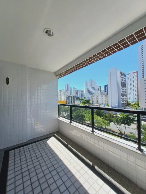 Foto 1 de Apartamento com 3 Quartos à venda, 135m² em Boa Viagem, Recife