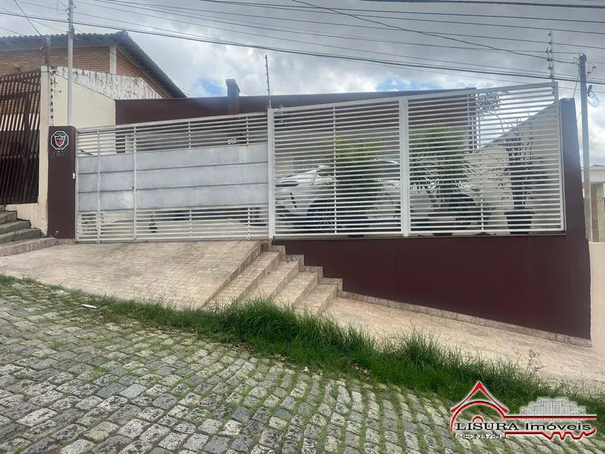 Foto 1 de Casa com 2 Quartos à venda, 240m² em Centro, Jacareí