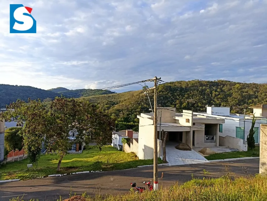 Foto 1 de Lote/Terreno à venda, 420m² em Grama, Juiz de Fora