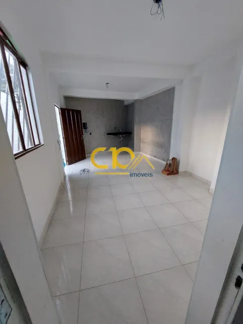 Foto 1 de Sobrado com 1 Quarto para alugar, 70m² em Califórnia, Belo Horizonte