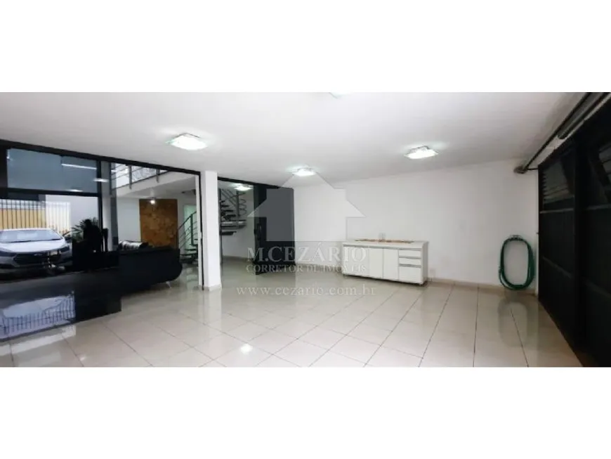 Foto 1 de Sobrado com 3 Quartos à venda, 304m² em Jardim Santa Clara, Taubaté