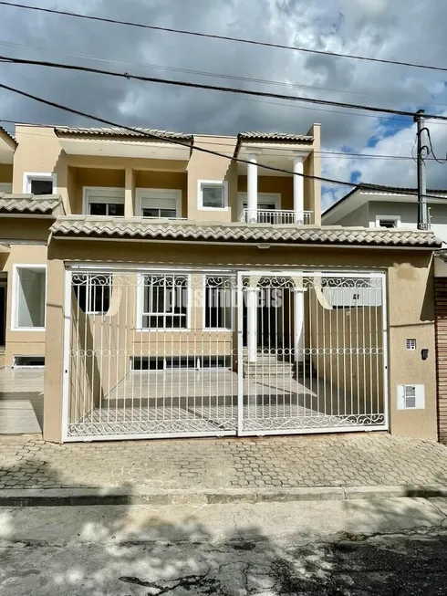 Foto 1 de Sobrado com 3 Quartos à venda, 229m² em Vila Anhanguera, São Paulo