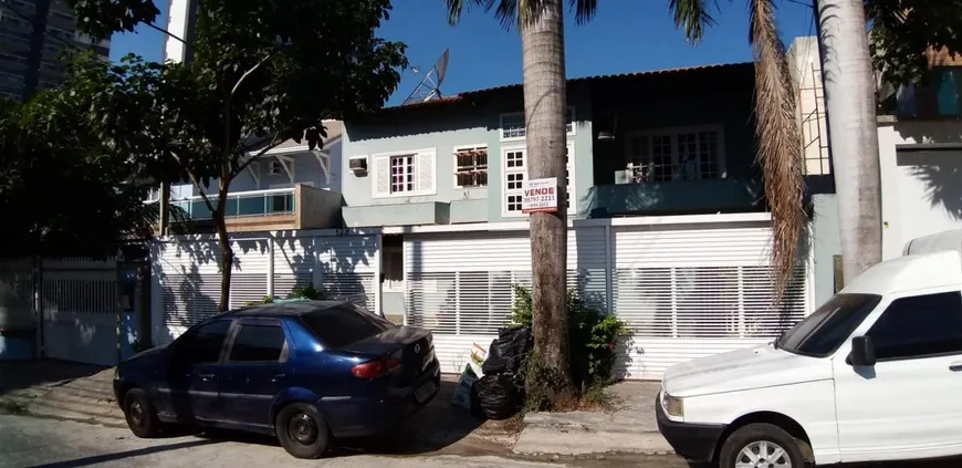 Foto 1 de Casa com 5 Quartos à venda, 420m² em Centro, Nova Iguaçu