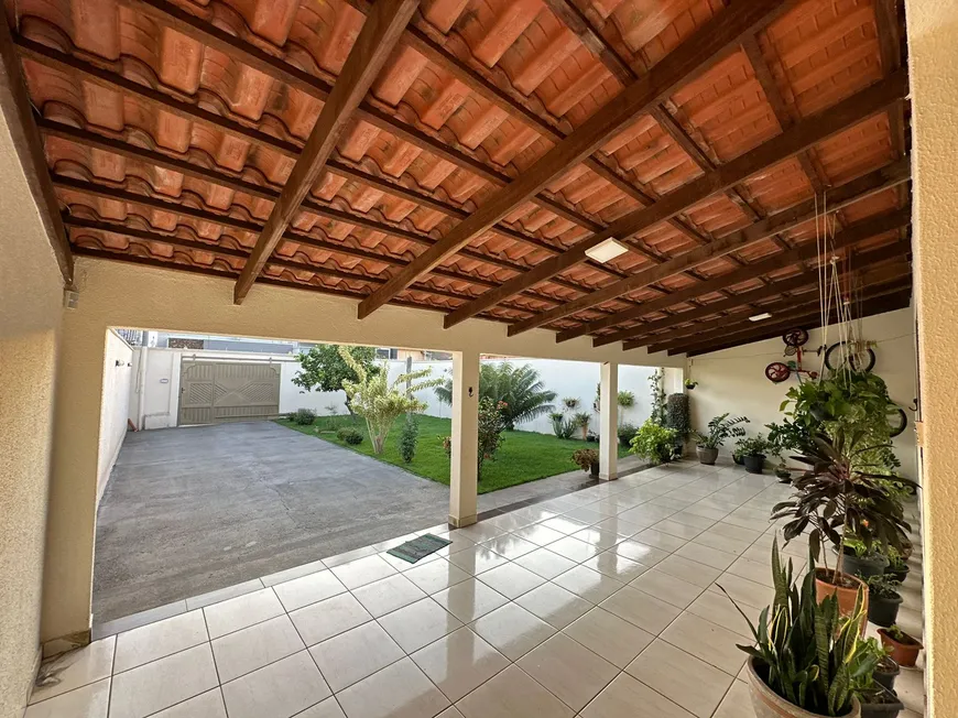 Foto 1 de Casa com 2 Quartos à venda, 145m² em Residencial Moinho dos Ventos, Goiânia