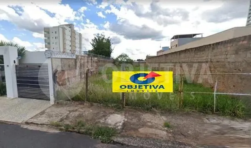 Foto 1 de Lote/Terreno à venda, 400m² em Brasil, Uberlândia