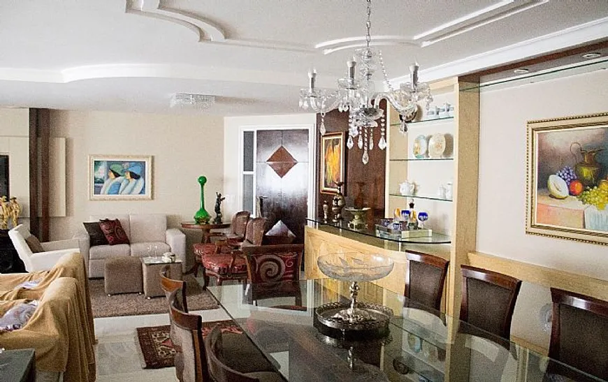 Foto 1 de Apartamento com 3 Quartos à venda, 168m² em Lagoa Nova, Natal